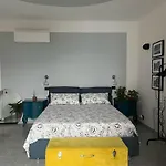Lakeview - Loft Vista Con Terrazzo アパート