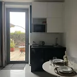 Lakeview - Loft Vista Con Terrazzo アパート